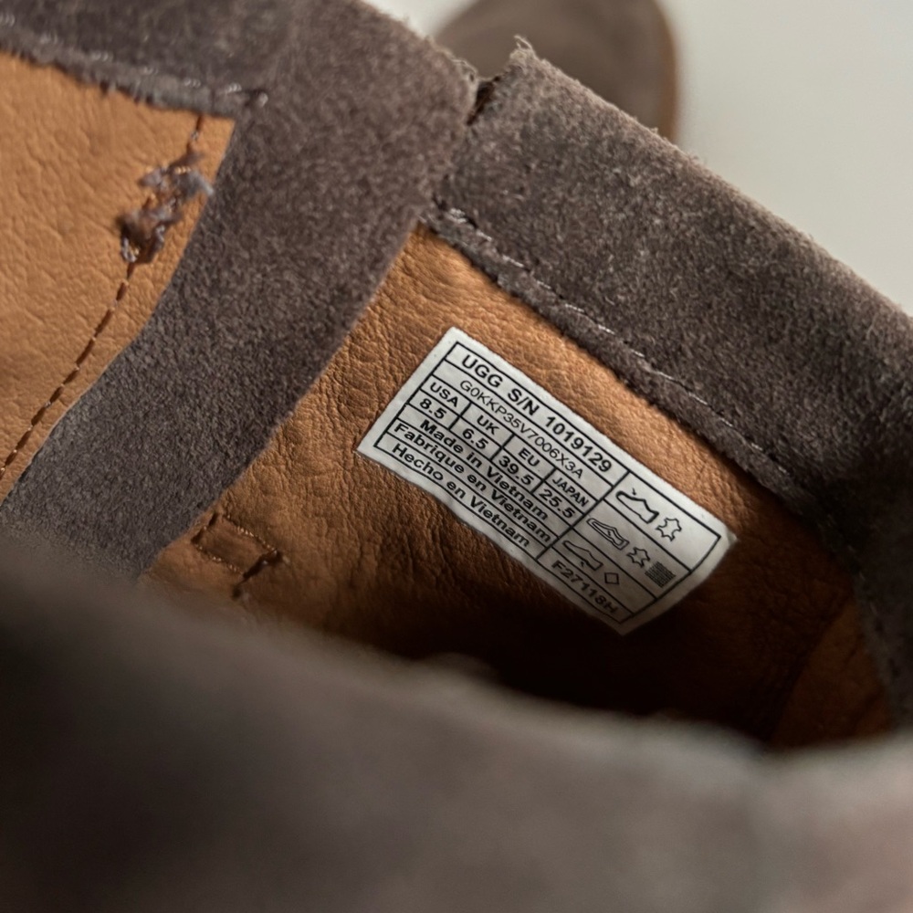 UGG Moccasin Ankle Boot Womens Size 8.5 Taupe Brown Suede Slouch Reid Bootie - Picture 4 of 8